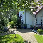 Pool & Feriehus *