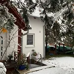 Feriehus Pool & *