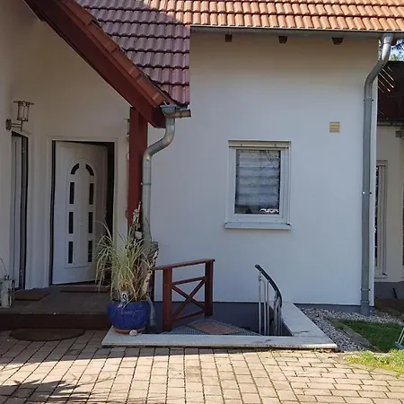 Pool & * 马克莱贝格