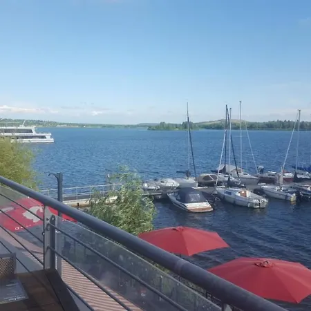 Vakantiehuis Pool&lake *