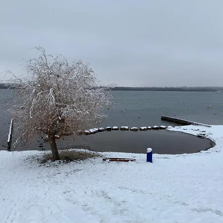 Pool&lake *
